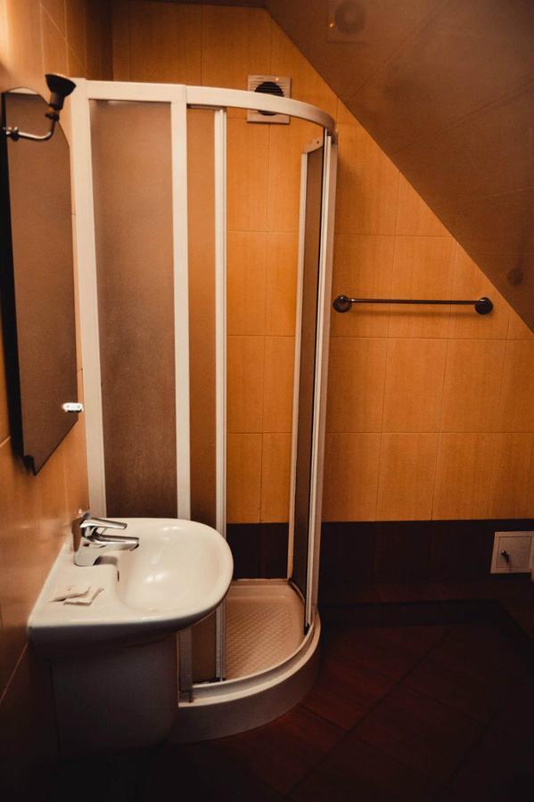 Tri Dorogi Hotel Lviv Kültér fotó