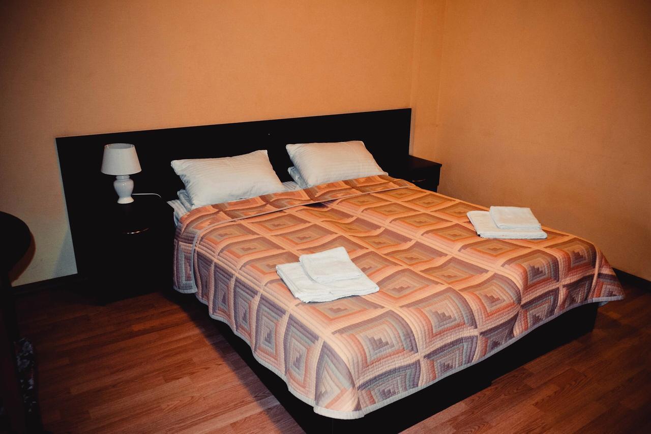 Tri Dorogi Hotel Lviv Kültér fotó