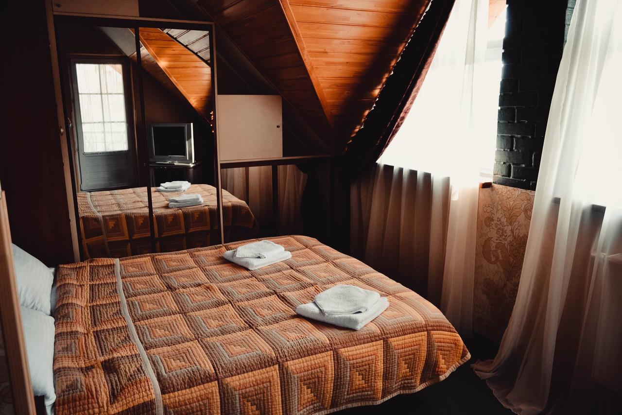 Tri Dorogi Hotel Lviv Kültér fotó